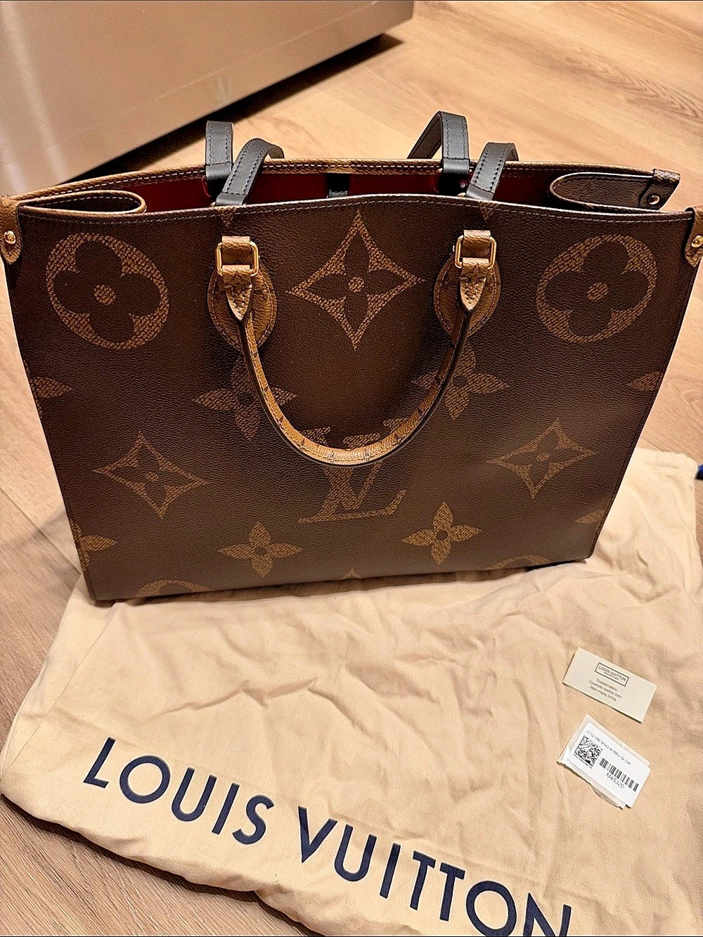 Louis Vuitton OnTheGo GM Monogram Reverse Tote